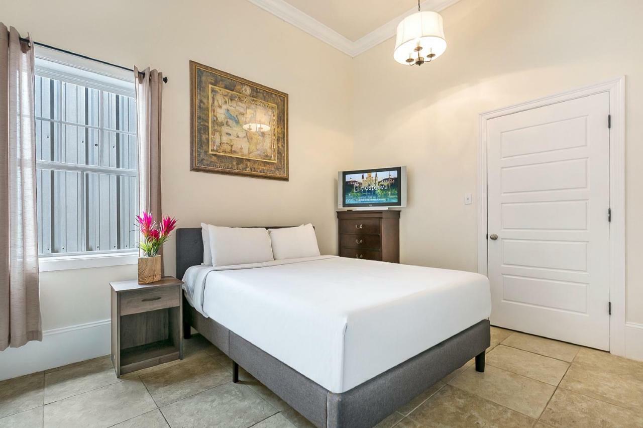 Spacious 4Br Condo On Carondelet Near All Hot Spo New Orleans Eksteriør bilde