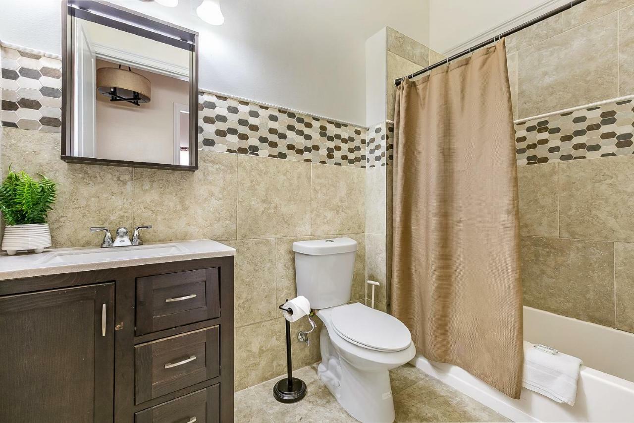 Spacious 4Br Condo On Carondelet Near All Hot Spo New Orleans Eksteriør bilde